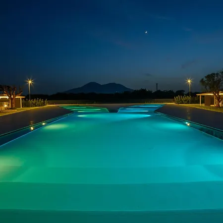 Secret Garden & Hotel 2*