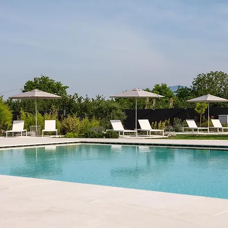 Szálloda Secret Garden & 2*