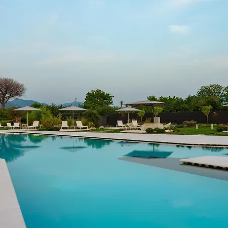 Secret Garden & 2* Palma Campania